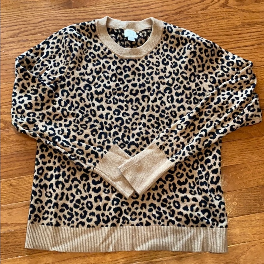 Women’s leopard sweater